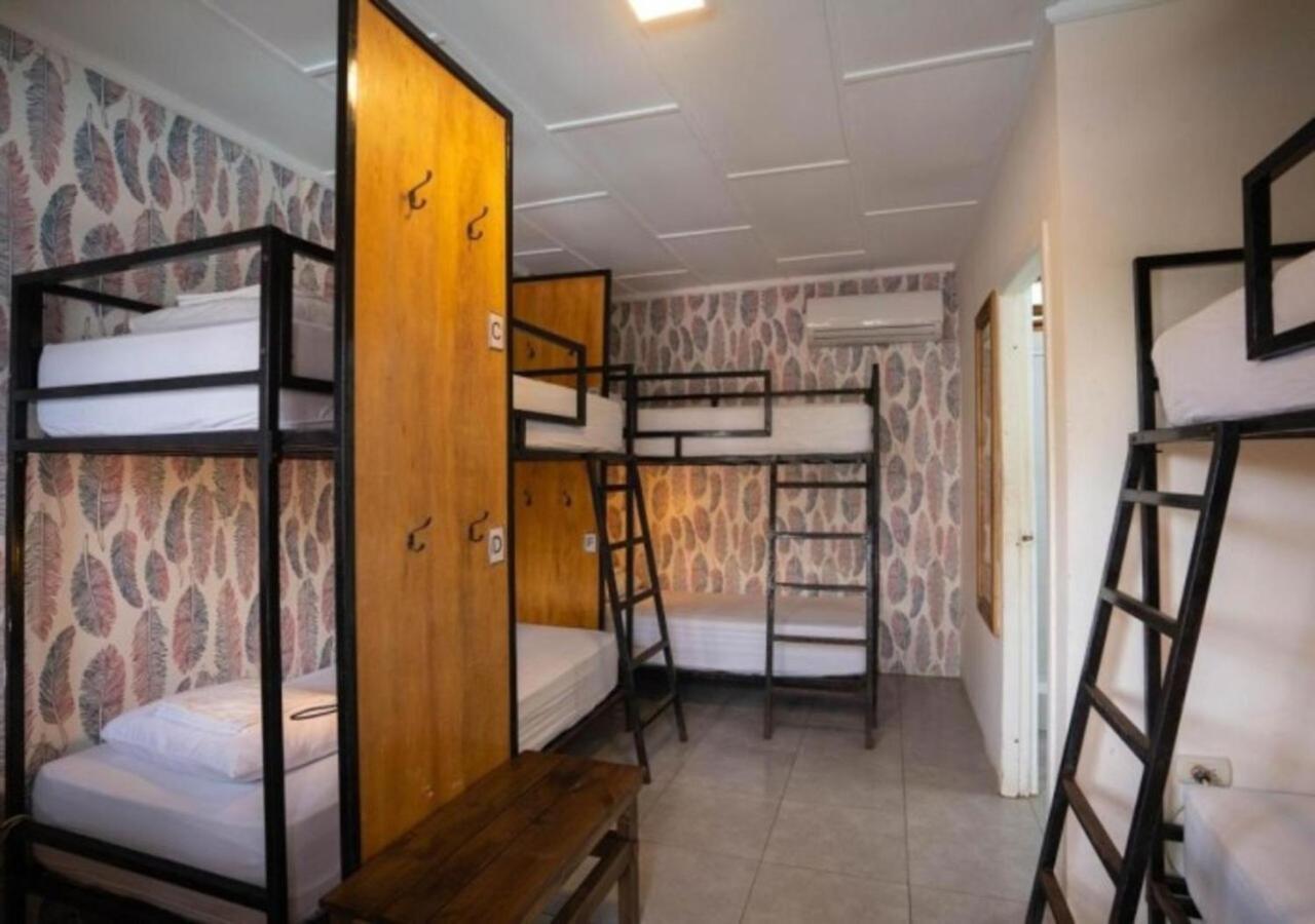 Отель Slumber Party Монтаньита Экстерьер фото