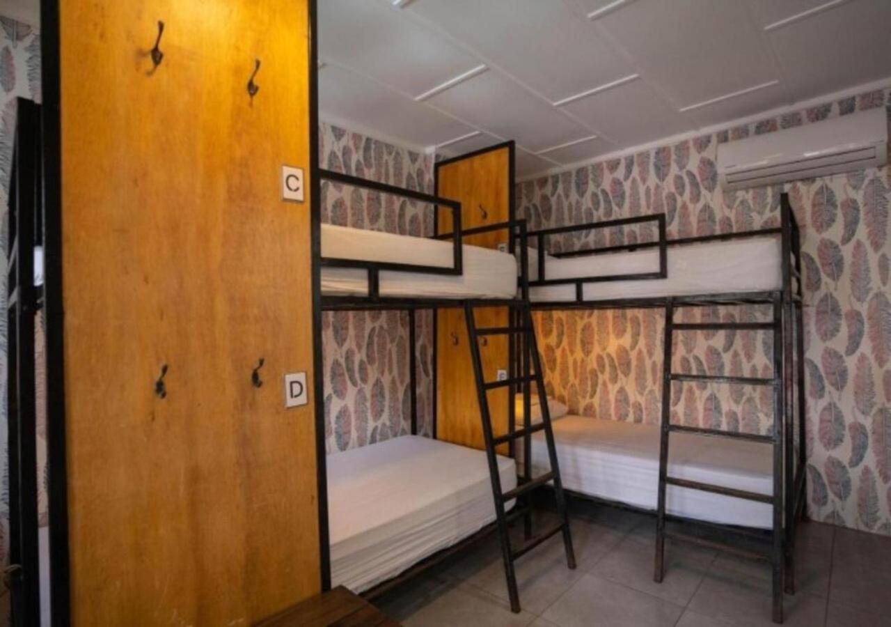 Отель Slumber Party Монтаньита Экстерьер фото